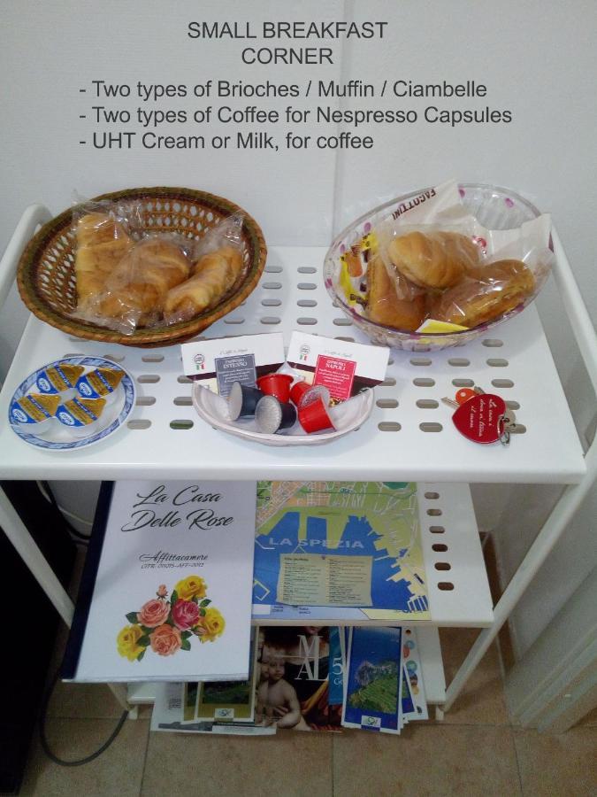 La Casa Delle Rose Room With Air Conditioning 斯培西亚 外观 照片