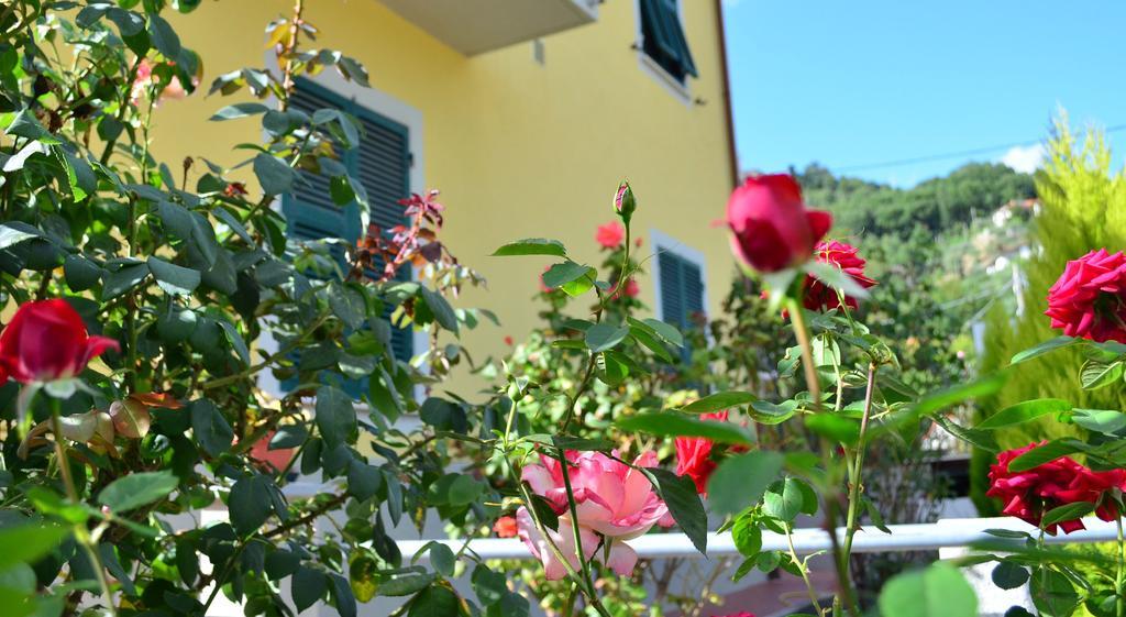 La Casa Delle Rose Room With Air Conditioning 斯培西亚 外观 照片