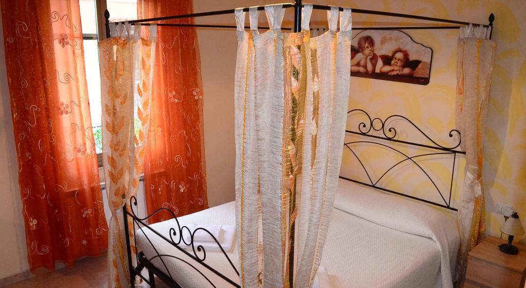 La Casa Delle Rose Room With Air Conditioning 斯培西亚 外观 照片